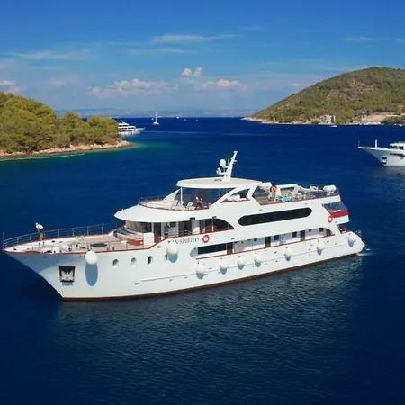 Deluxe Round Cruise From To Dubrovnik 船上ホテル *